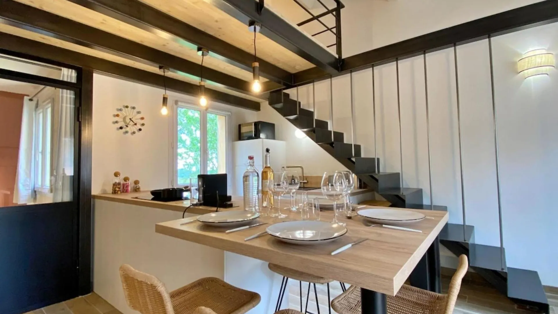 The Loft With Spa And Private Terrace Ventabren 0*,  Francia