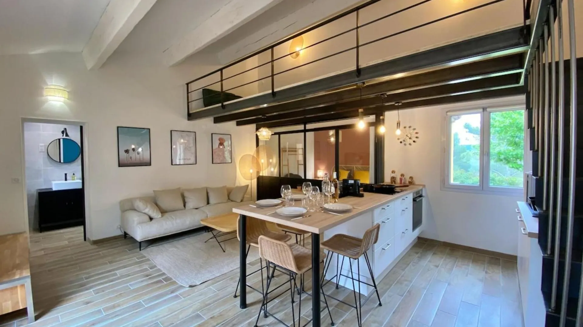 Apartment The Loft With Spa And Private Terrace Ventabren